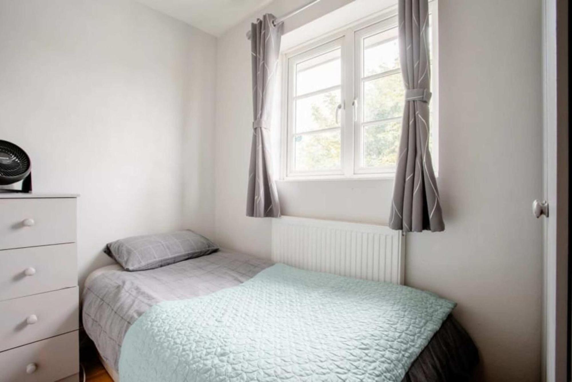 Economy Single Room